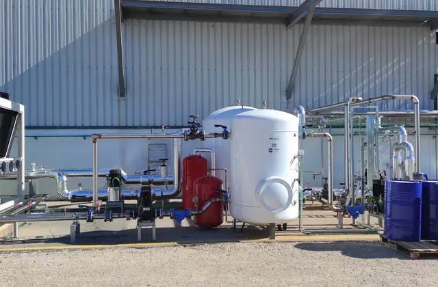 Equipos y depósitos de una instalación térmica industrial